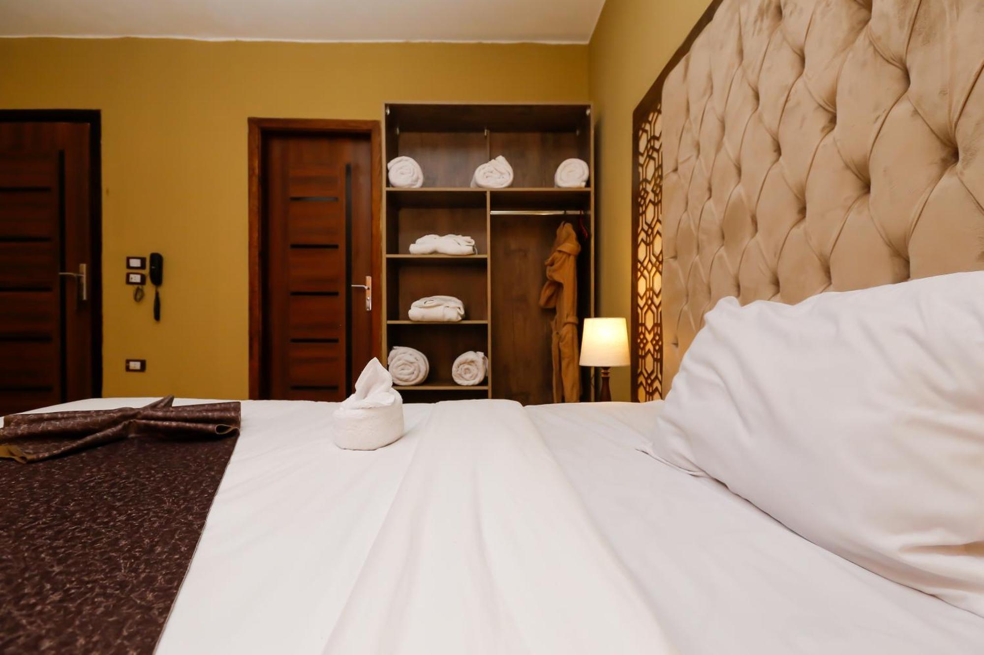 Master Pyramids Hotel Al Kawm al Akhdar エクステリア 写真