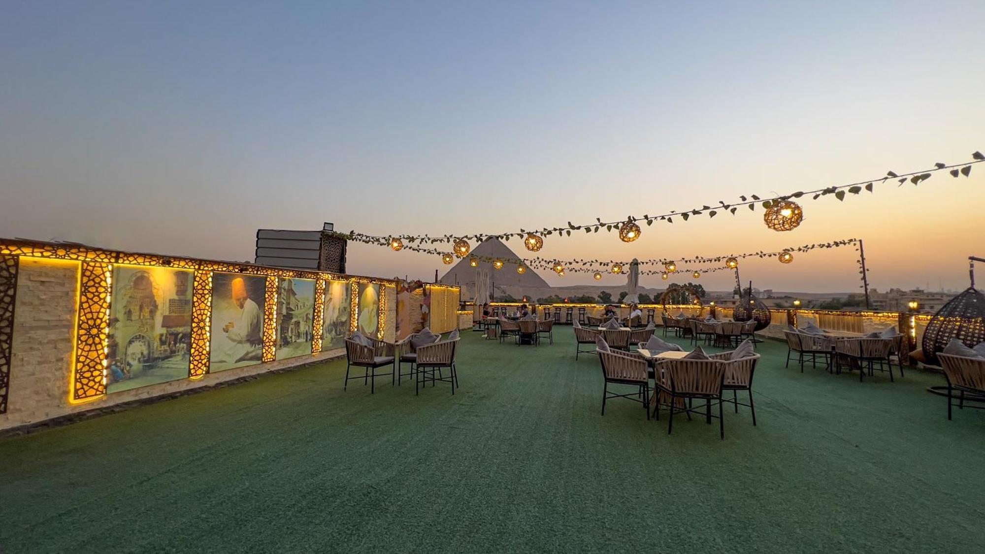 Master Pyramids Hotel Al Kawm al Akhdar エクステリア 写真