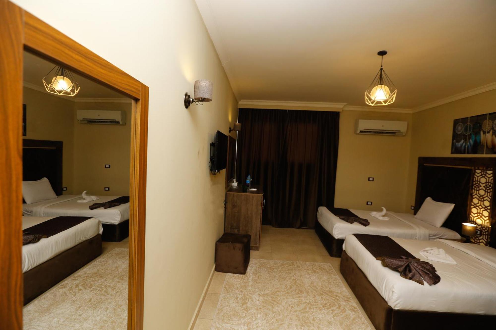 Master Pyramids Hotel Al Kawm al Akhdar エクステリア 写真