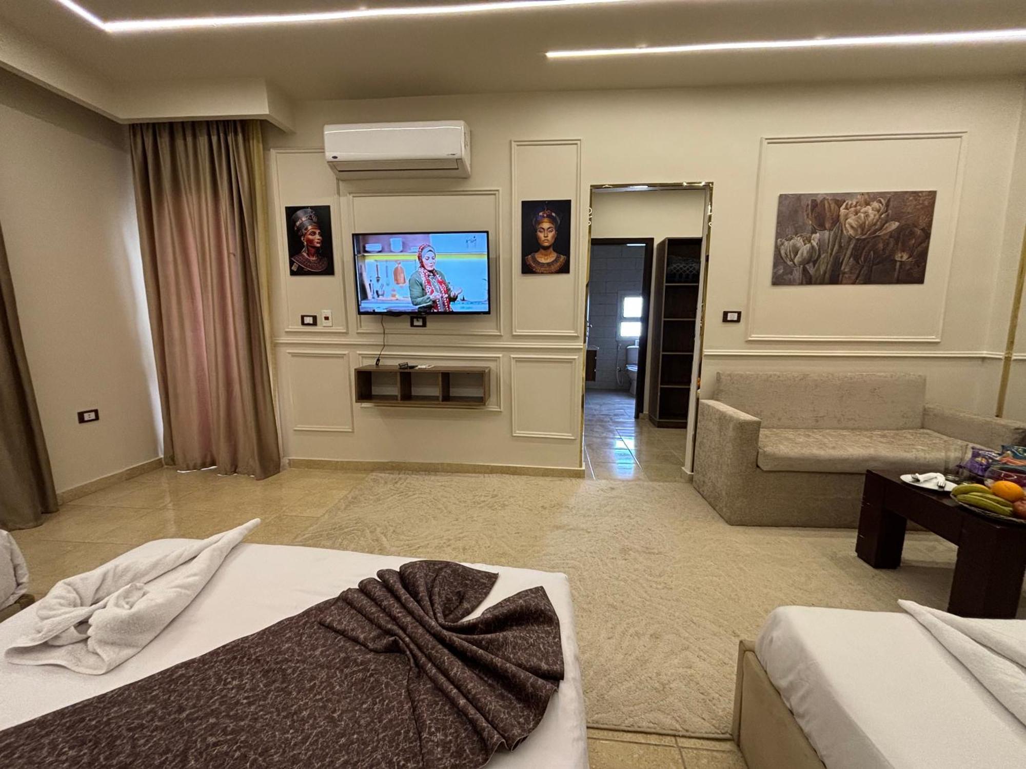 Master Pyramids Hotel Al Kawm al Akhdar エクステリア 写真